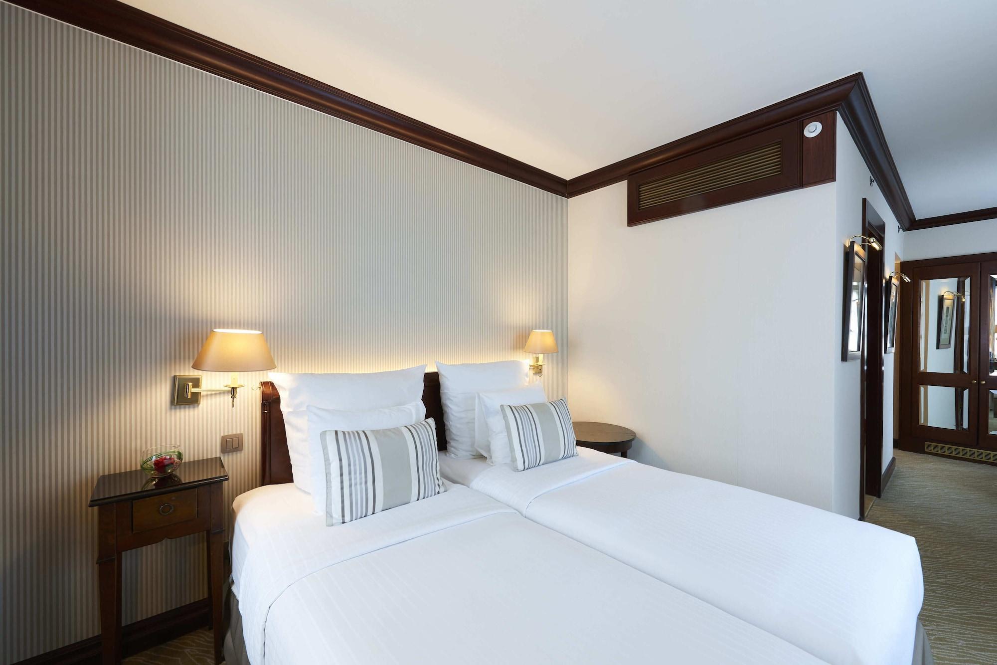 Warwick Grand-Place Brussels Exterior photo